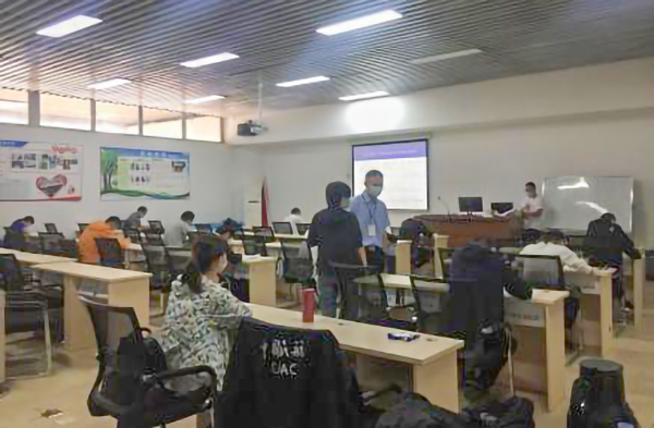 1601018146497103.png 民航特有工種職業(yè)技能鑒定工作在綿陽機(jī)場順利舉行.png