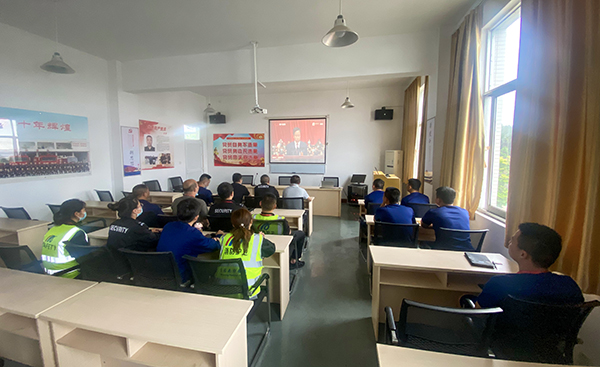 1654051812136737.jpg 綿陽機場黨員干部職工收聽收看省第十二次黨代會實況直播.jpg