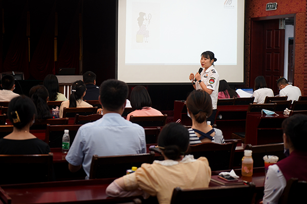 1655889247103117.jpg 綿陽(yáng)機(jī)場(chǎng)2022年內(nèi)訓(xùn)教員授課決賽圓滿(mǎn)結(jié)束2.jpg