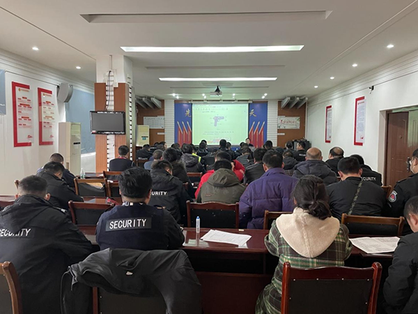 安檢站、消防護衛(wèi)部開展違禁物品檢查培訓.png